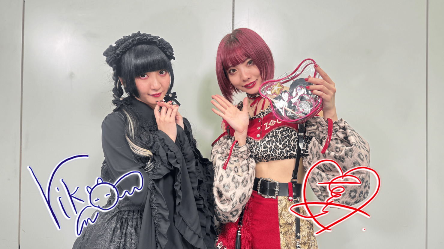 藍染カレン＆雅雀り子のサイン入り写真 #931/2000 - 「全力アピール