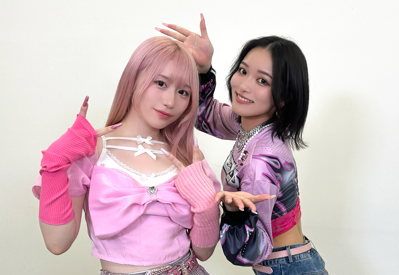 我儘ラキア/韓国ギャルメイクを披露した海羽凜のサイン入り写真 #1543/2000