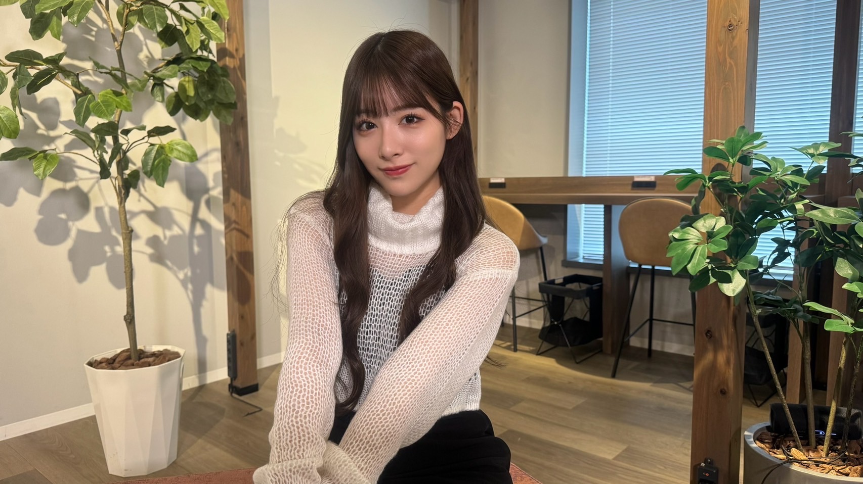 花乃衣美優のサイン入り写真 #1097/2000