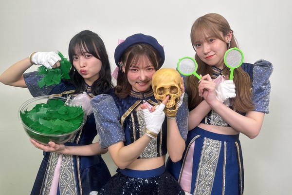 BABY-CRAYON〜1361〜/目隠し物当て後のメンバーのサイン入り写真 #1610/2000