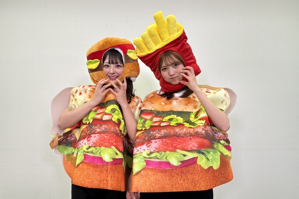 Ange☆Reve/罰ゲームコスプレの松本みいな＆小泉かのんのサイン入り写真 #1845/2000