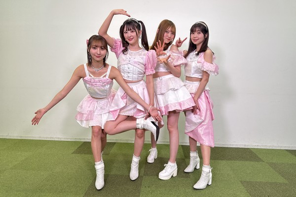 Ange☆Reve/メンバー4人のサイン入り“大喜利”写真 #1047/2000