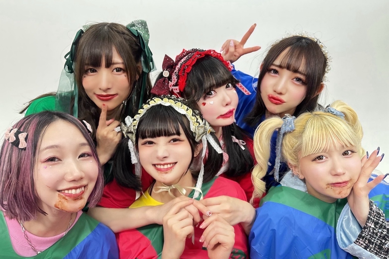 バンドじゃないもん！MAXX NAKAYOSHI /二人羽織対決後のメンバー全員のサイン入り写真 #733/2000