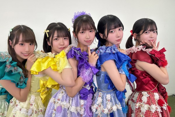 まねきケチャ/メンバー全員のサイン入り写真② #732/2000