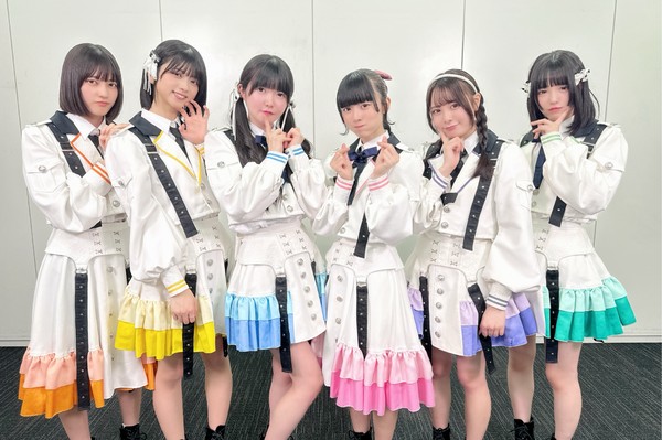 真っ白なキャンバス/メンバー全員のサイン入り写真① #1599/2000