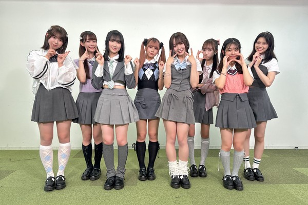ラフ×ラフ/メンバー全員のサイン入り写真① #1919/2000
