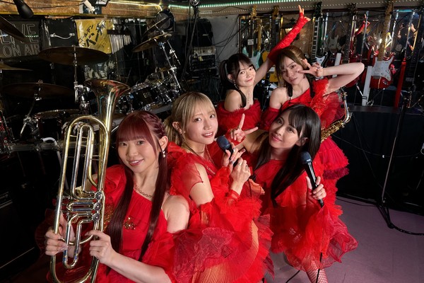 C;ON/カバー曲メドレーを披露したメンバー全員のサイン入り写真 #251/2000
