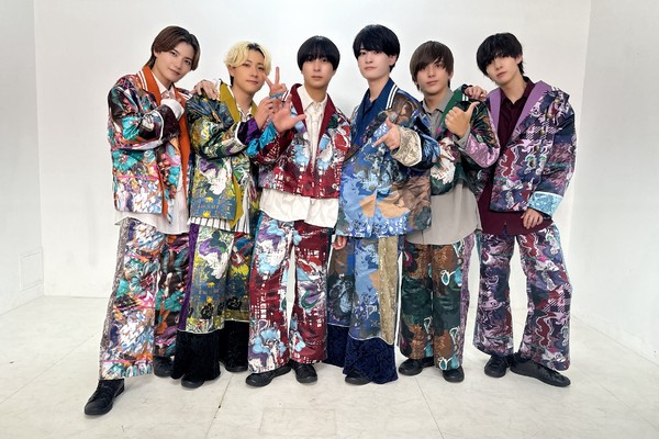 7m!n/メンバー全員のサイン入り写真① #971/2000
