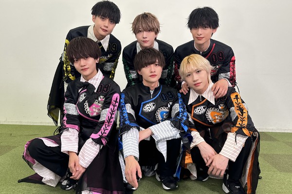 9bic／メンバー全員のサイン入り写真② #83/2000