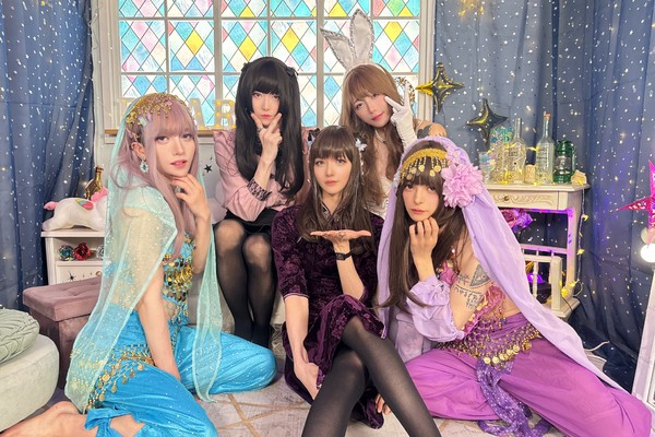 夢喰NEON／メンバー全員のサイン入り“女装”写真 #399/2000