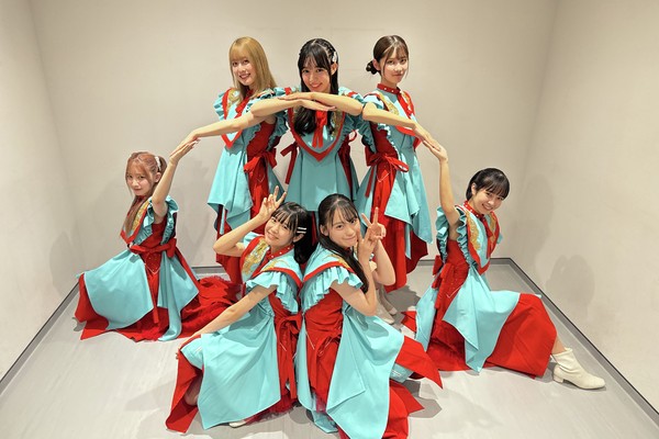 ukka／☆祝☆ ランキング４位 メンバー全員のサイン入り記念写真 #1140/2000