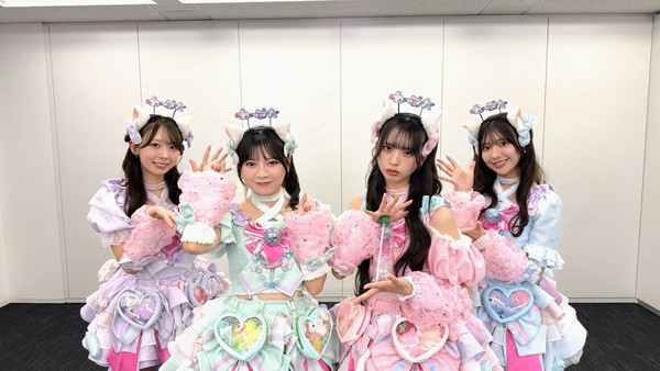 わーすた / メンバー４人のサイン入り写真① #1611/2000