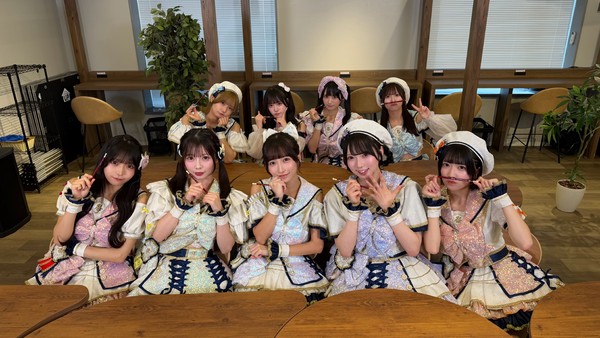 FES☆TIVE／メンバー全員のサイン入り写真④ #1741/2000