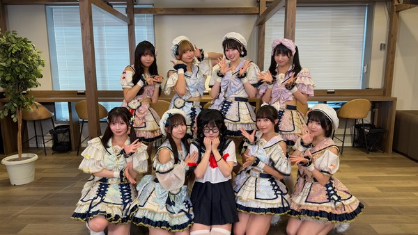 FES☆TIVE／メンバー全員のサイン入り写真⑤ #1240/2000