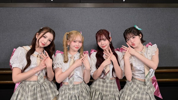 ＠onefive／メンバー４人のサイン入り写真① #478/2000