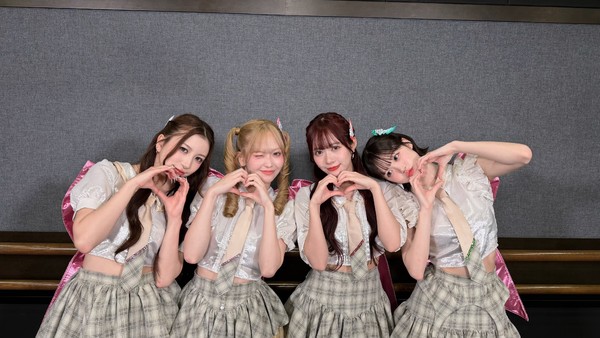 ＠onefive／メンバー４人のサイン入り写真③ #1146/2000