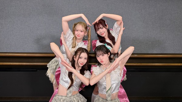＠onefive／メンバー４人のサイン入り写真⑤ #118/2000